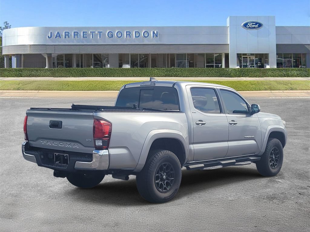 Used 2021 Toyota Tacoma SR5 RWD image 4