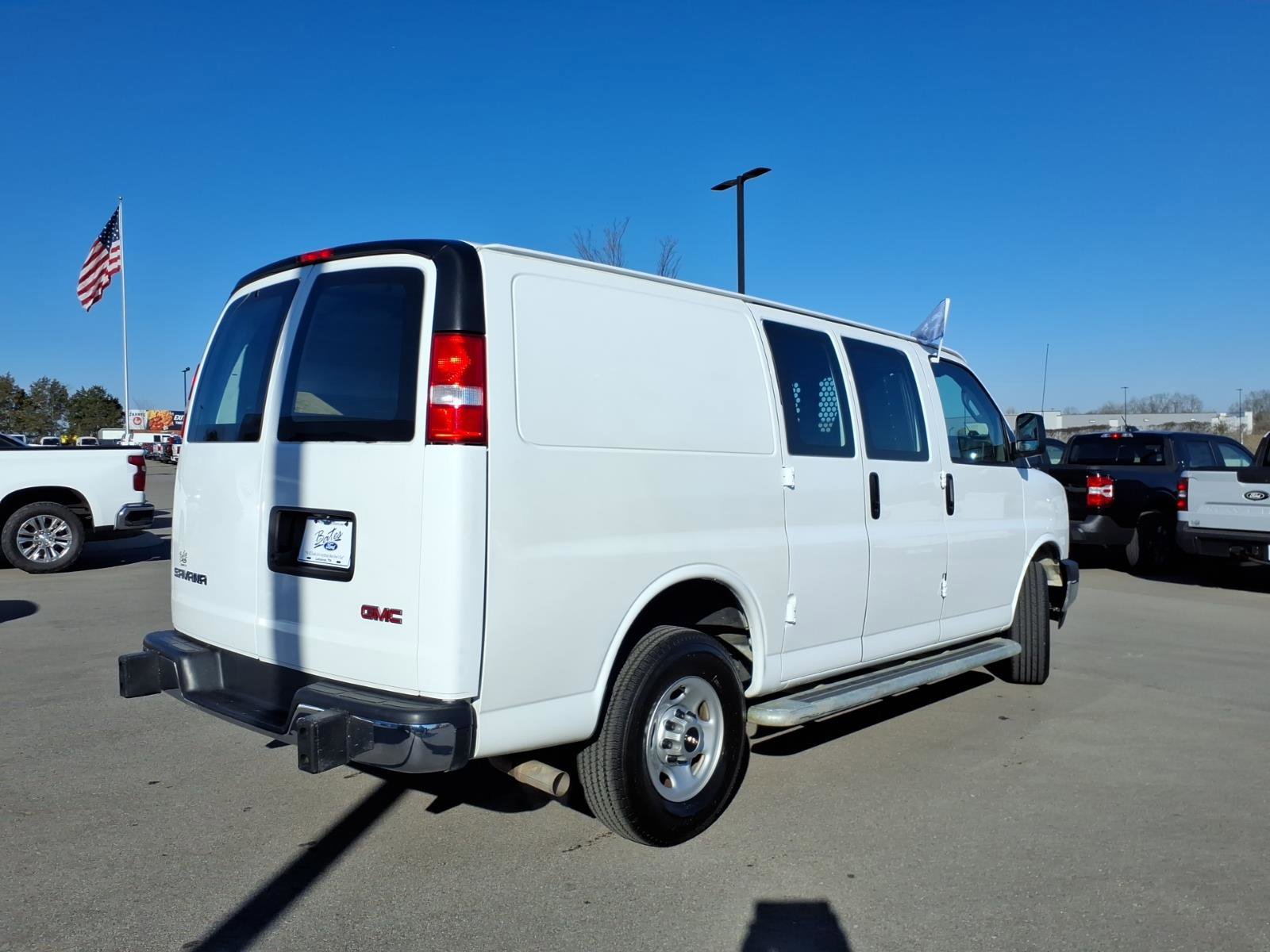 Used 2024 GMC Savana 2500 w/ Driver Convenience Package image 5