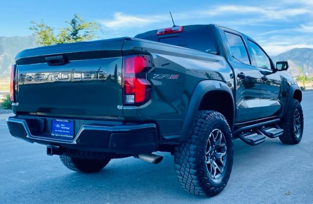 Used 2025 Chevrolet Colorado ZR2 w/ Technology Package AWD/4WD image 5