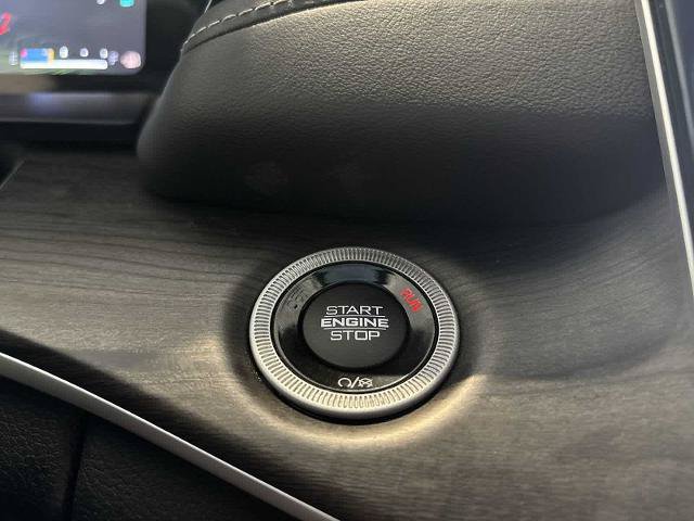 Used 2023 Jeep Grand Cherokee 4WD 4xe w/ Luxury Tech Group II image 16