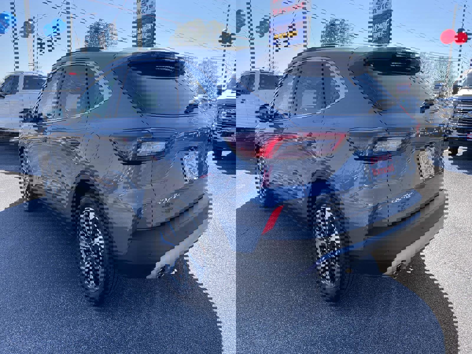 Certified 2025 Ford Escape Platinum w/ Premium Technology Package image 2