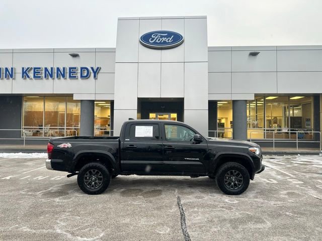 Used 2022 Toyota Tacoma SR5 image 17