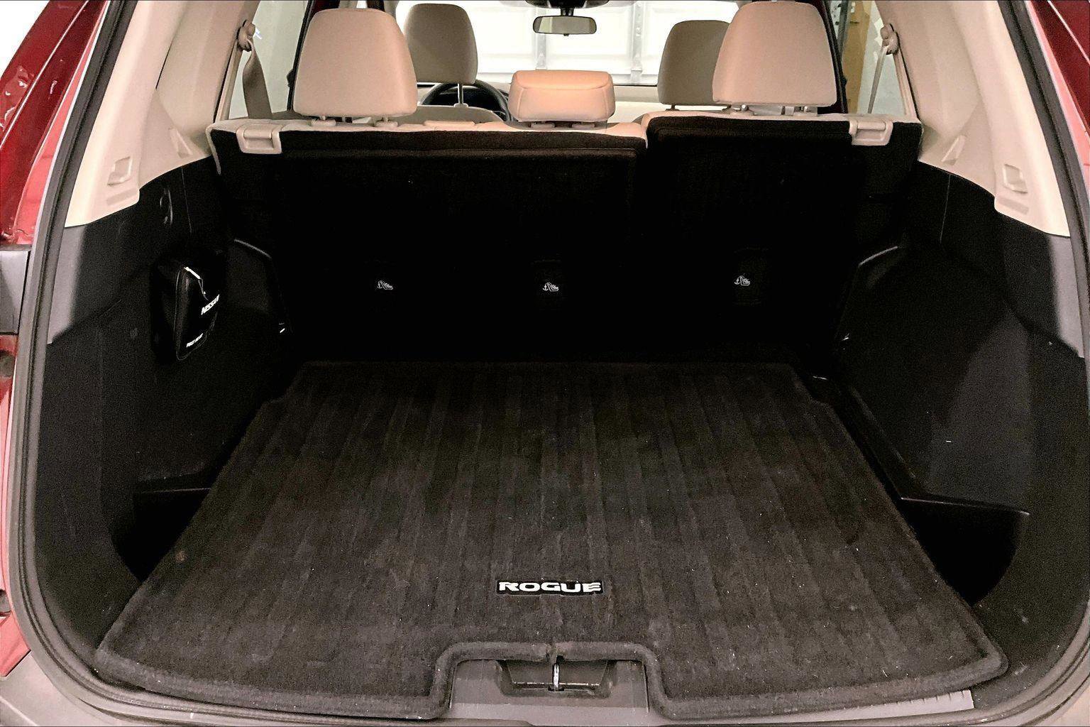 Used 2021 Nissan Rogue SV image 33