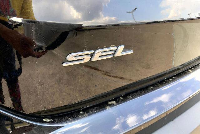 Certified 2024 Ford Edge SEL image 11