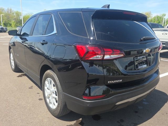 Used 2024 Chevrolet Equinox LT w/ Driver Convenience Package FWD image 2