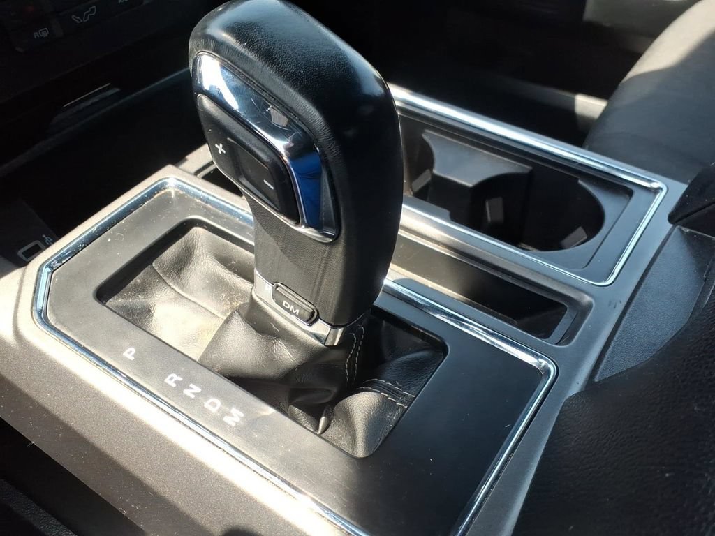 Certified 2019 Ford F150 XLT w/ Equipment Group 302A Luxury AWD/4WD image 18