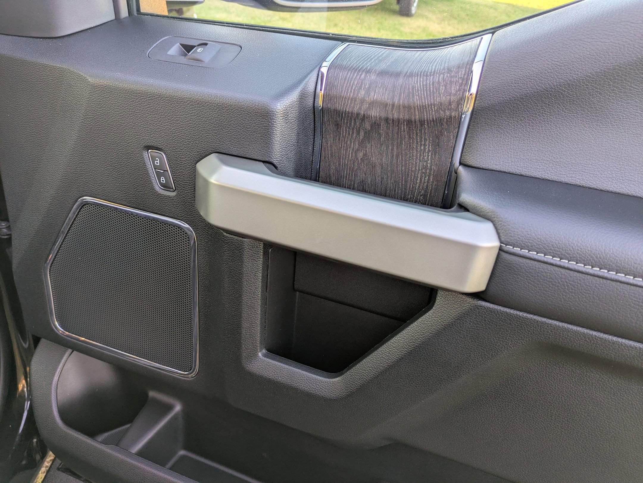 Certified 2020 Ford F250 Lariat w/ Tremor Off-Road Package image 34