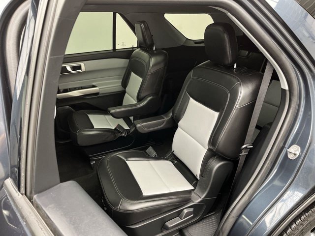 Certified 2024 Ford Explorer XLT w/ Equipment Group 202A AWD/4WD image 15