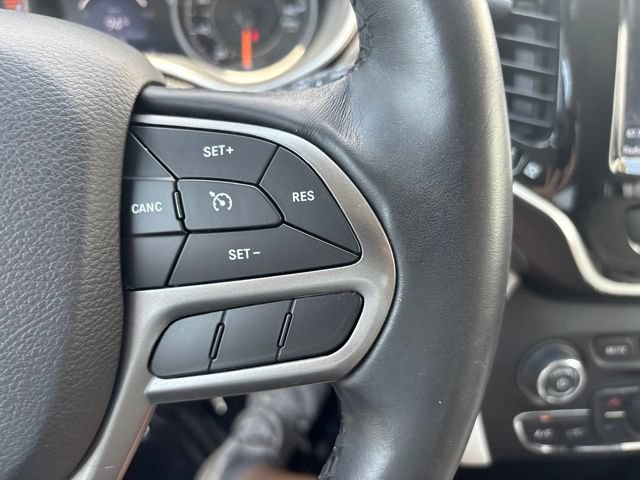 Used 2019 Jeep Cherokee Limited AWD/4WD image 20