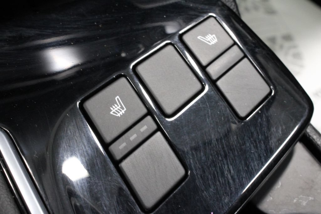 Used 2025 Kia Sportage EX AWD/4WD image 30