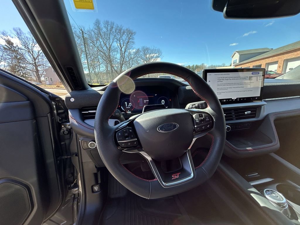 Certified 2025 Ford Explorer ST image 14