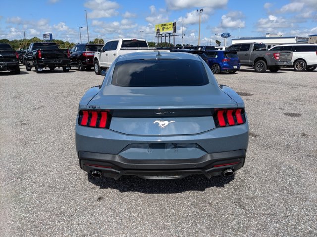 Certified 2024 Ford Mustang Coupe RWD image 5