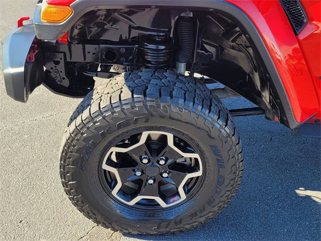 Used 2020 Jeep Gladiator Rubicon w/ Uconnect 4C Nav & Sound Group image 16