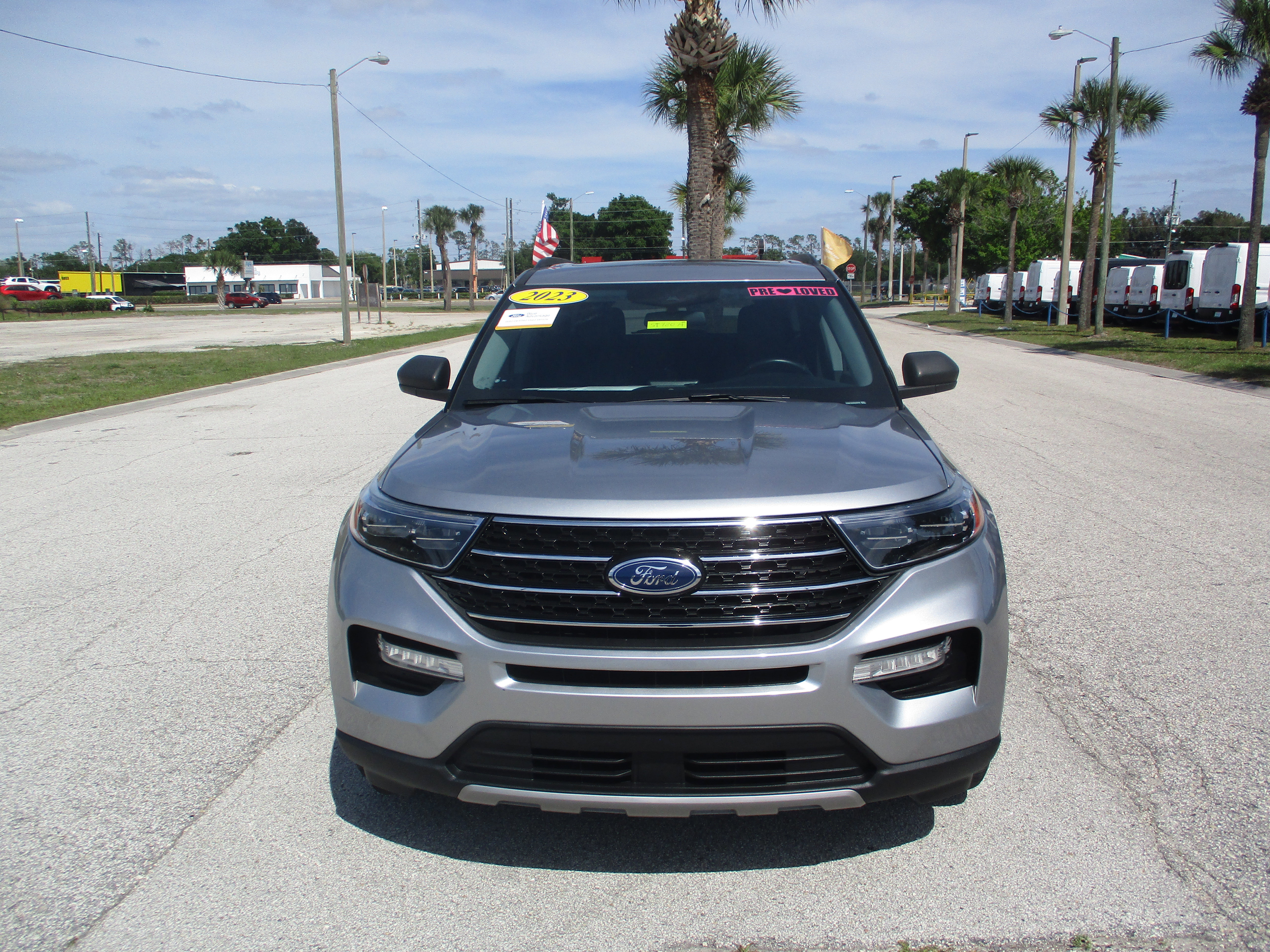 Certified 2022 Ford Explorer XLT w/ Equipment Group 202A image 8