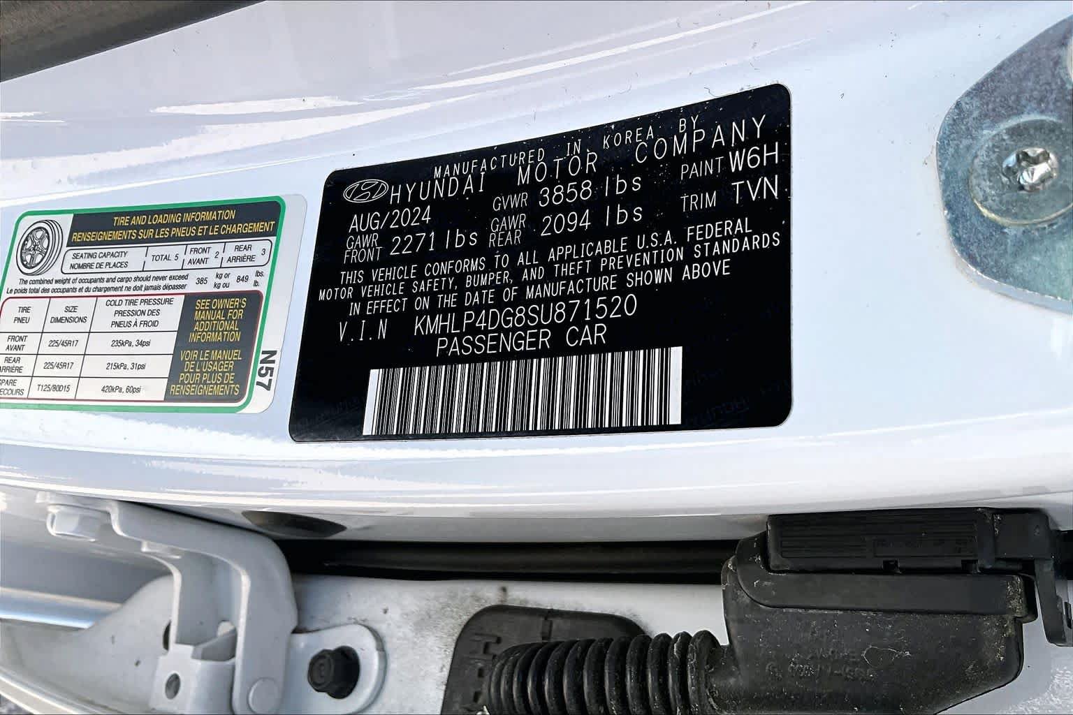 Used 2025 Hyundai Elantra Limited FWD image 34