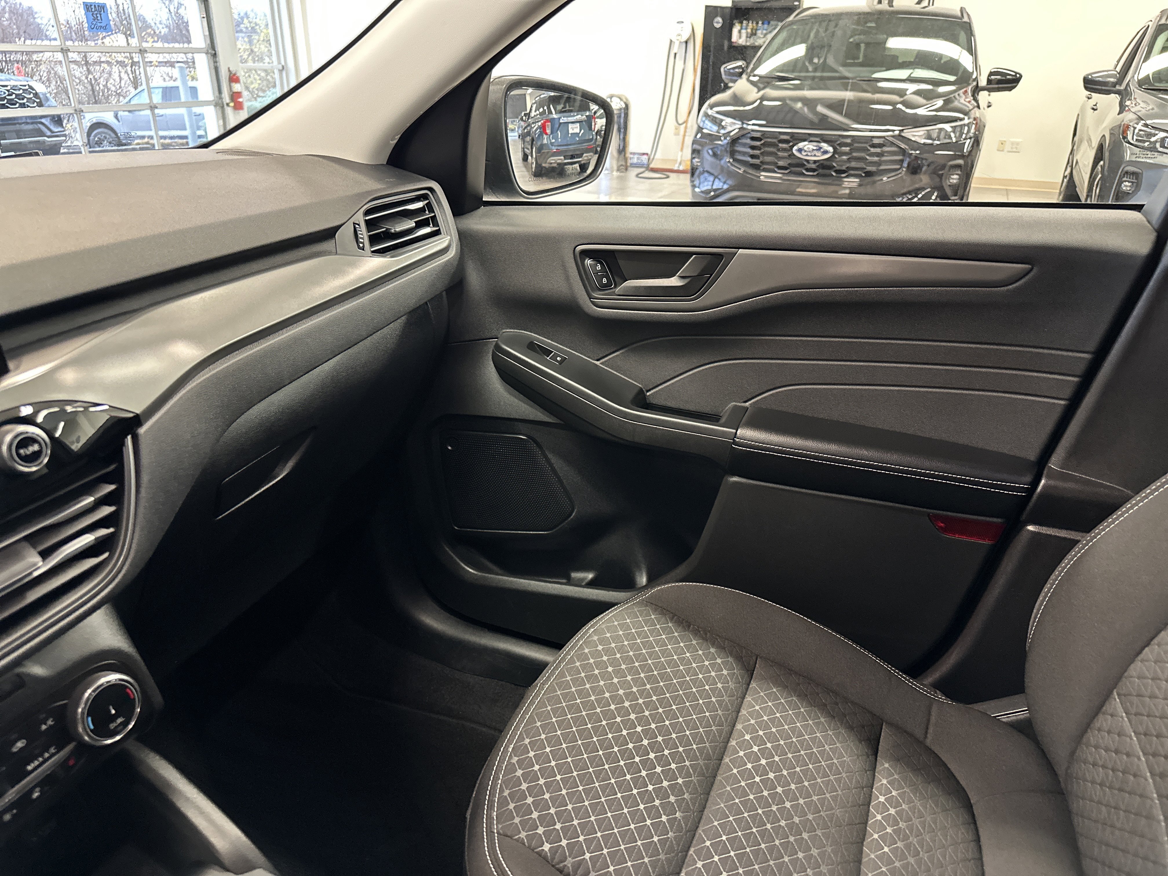 Certified 2023 Ford Escape Active image 24