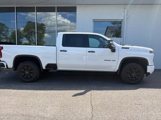 Used 2024 Chevrolet Silverado 2500 LTZ w/ LTZ Plus Package AWD/4WD image 3