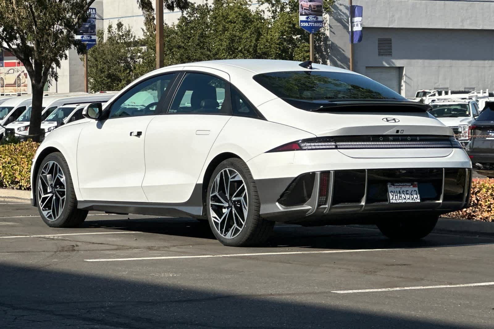 Used 2023 Hyundai Ioniq 6 SEL RWD image 7