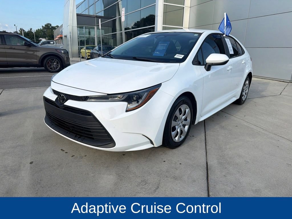 Used 2024 Toyota Corolla LE FWD image 5