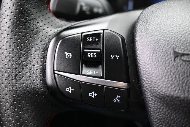Certified 2025 Ford Escape ST-Line AWD/4WD image 18