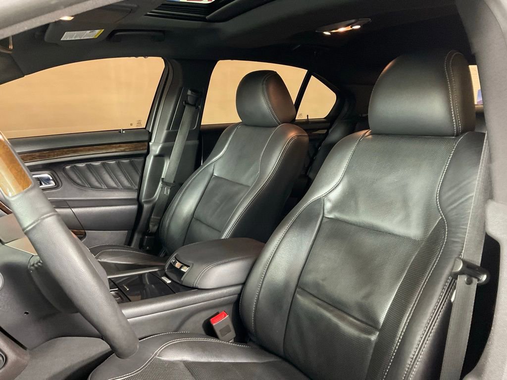 Certified 2018 Ford Taurus Limited image 14