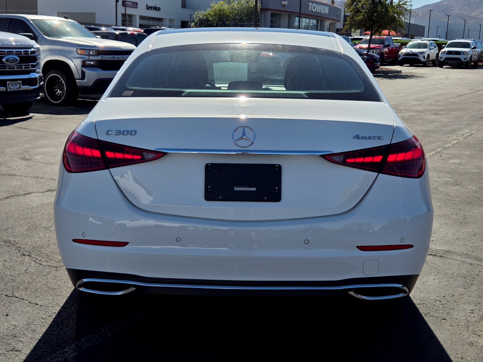 Used 2024 Mercedes-Benz C 300 4MATIC Sedan image 5