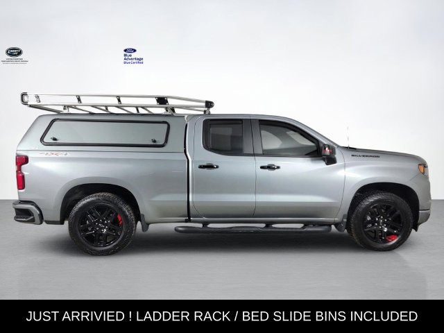 Used 2025 Chevrolet Silverado 1500 RST w/ Redline Edition AWD/4WD image 2