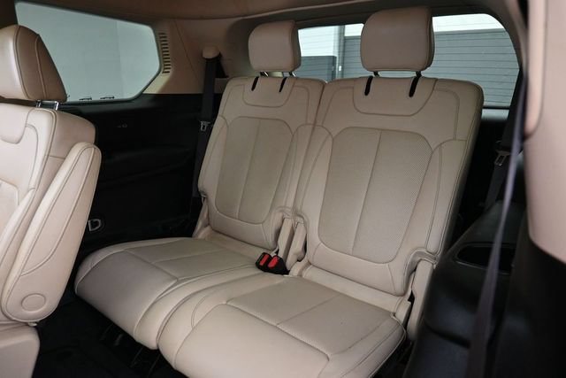 Used 2021 Jeep Grand Cherokee L Limited w/ Luxury Tech Group II AWD/4WD image 30