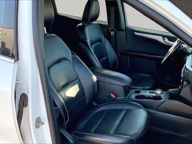Certified 2024 Ford Escape Platinum AWD/4WD image 29