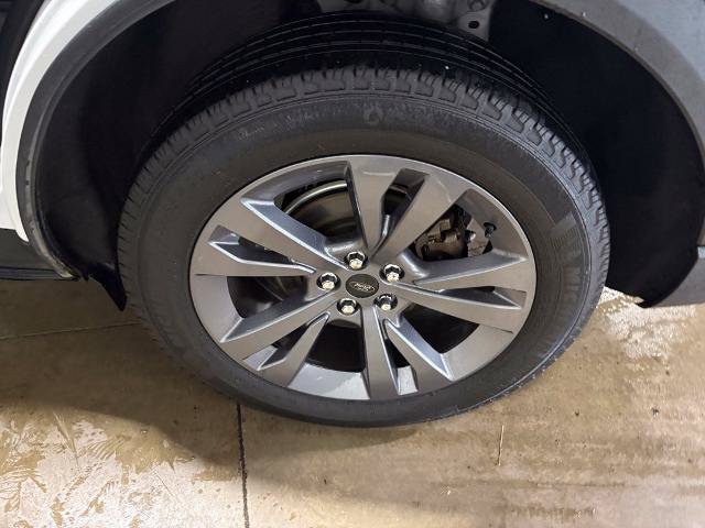 Certified 2024 Ford Explorer XLT w/ Equipment Group 202A AWD/4WD image 29