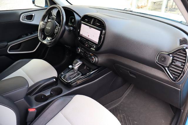 Used 2023 Kia Soul GT-Line FWD image 25
