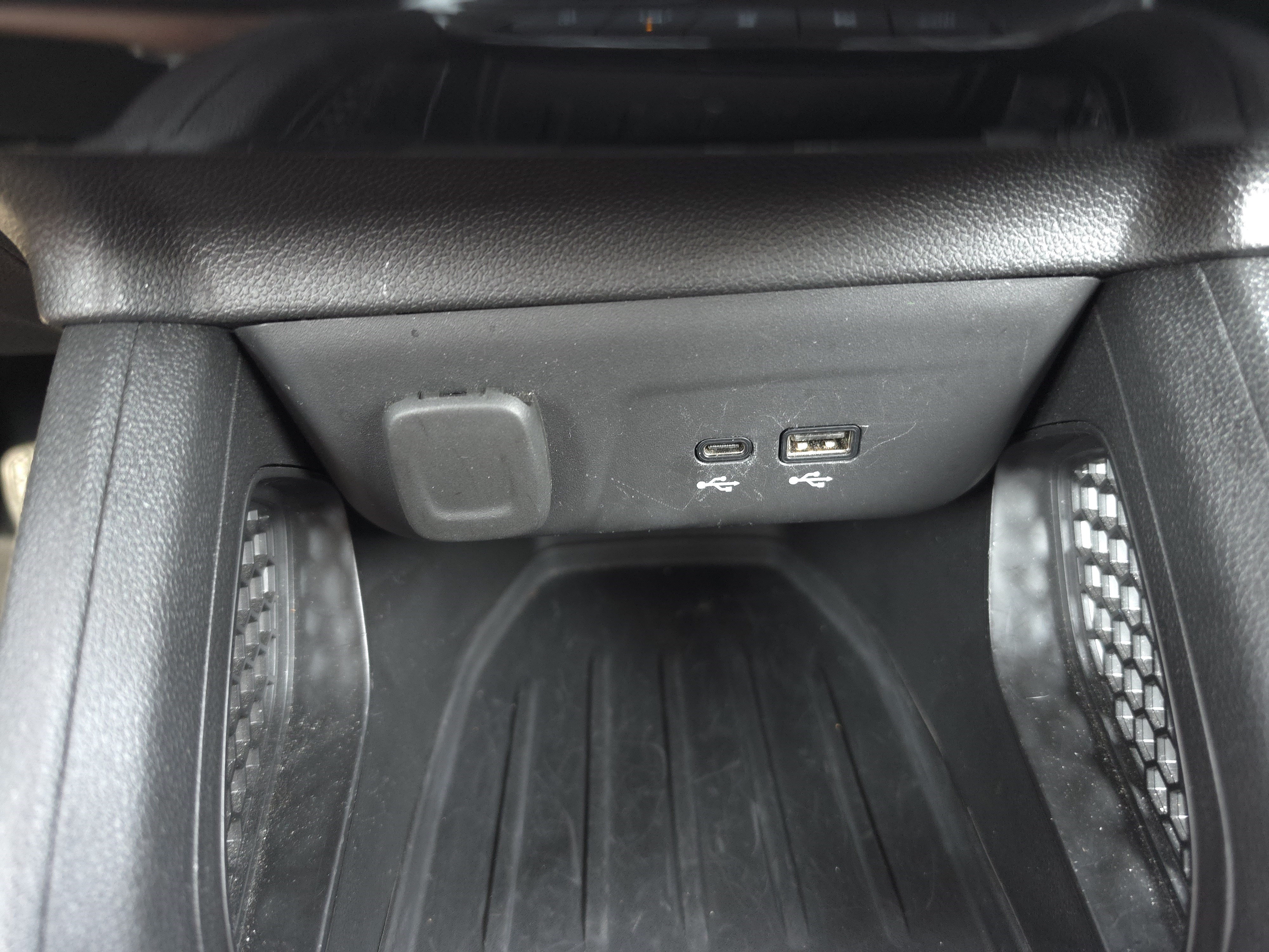 Used 2025 Chevrolet TrailBlazer LT w/ Driver Confidence Package AWD/4WD image 23