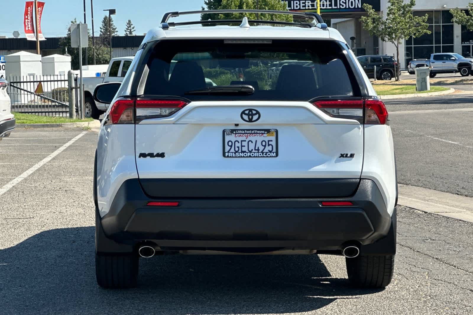 Used 2023 Toyota RAV4 XLE Premium FWD image 7