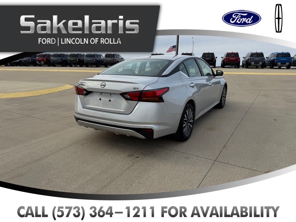 Used 2024 Nissan Altima 2.5 SV FWD image 5