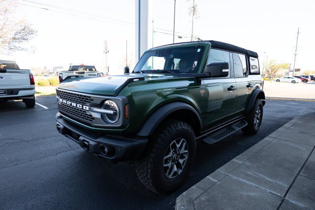 Certified 2025 Ford Bronco Badlands AWD/4WD image 6