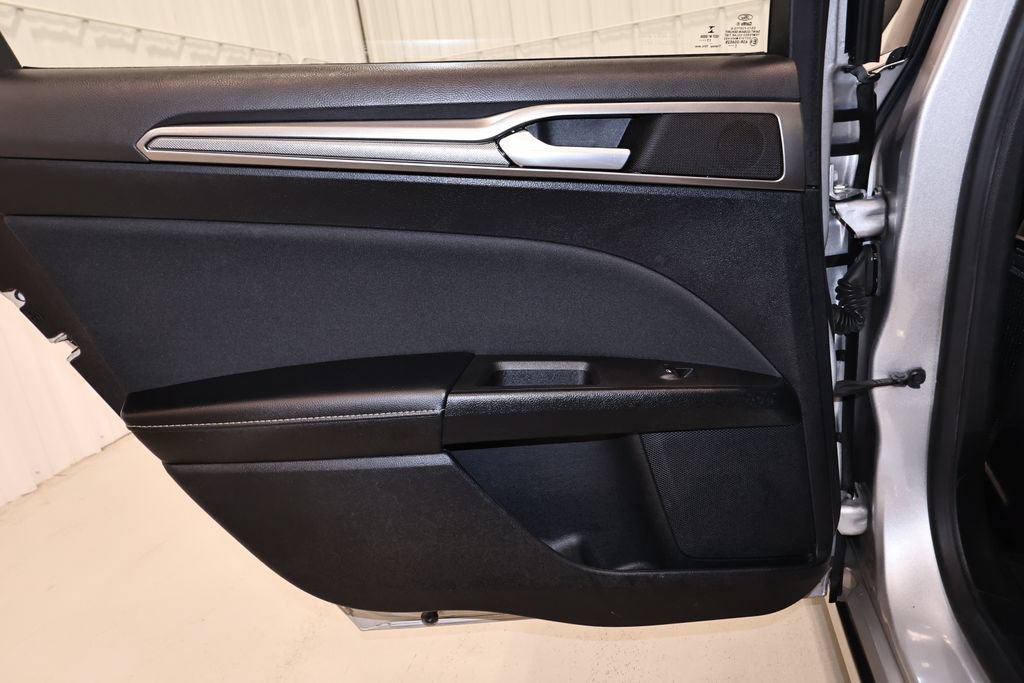 Certified 2018 Ford Fusion SE FWD image 15