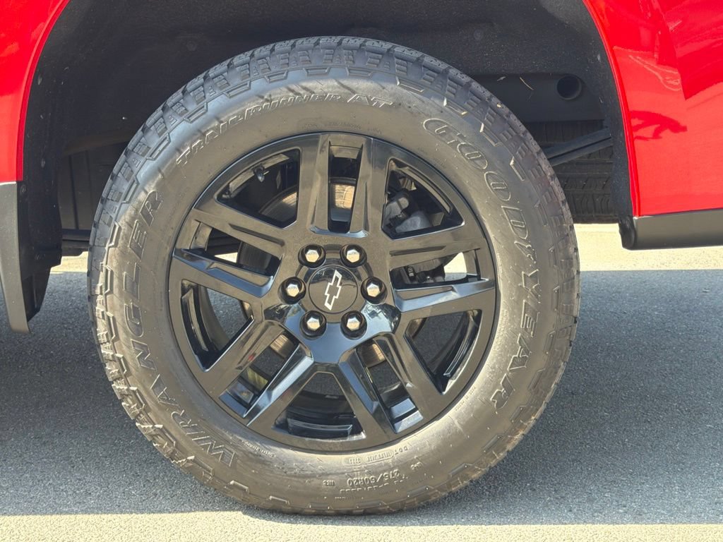 Used 2021 Chevrolet Silverado 1500 Custom w/ Rally Edition AWD/4WD image 18