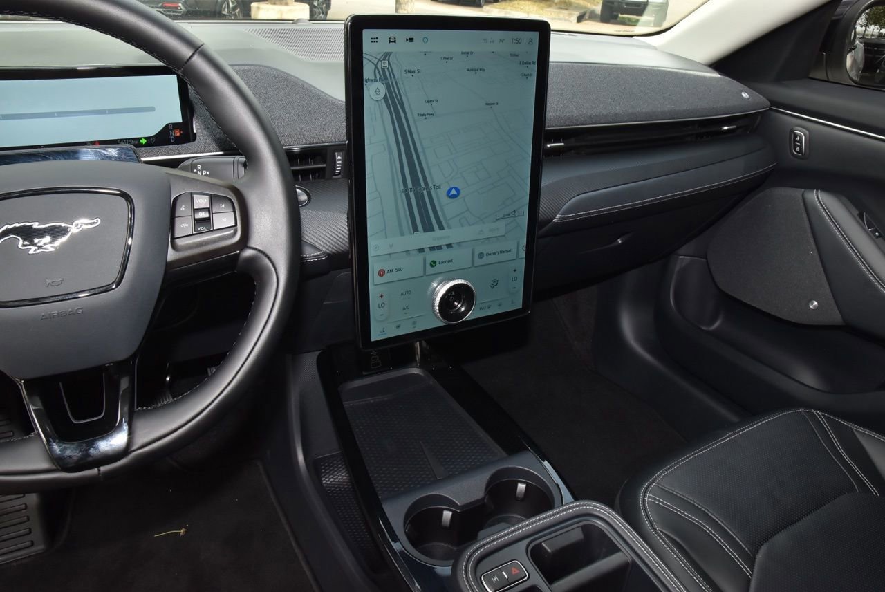 Certified 2025 Ford Mustang Mach-E Premium image 27