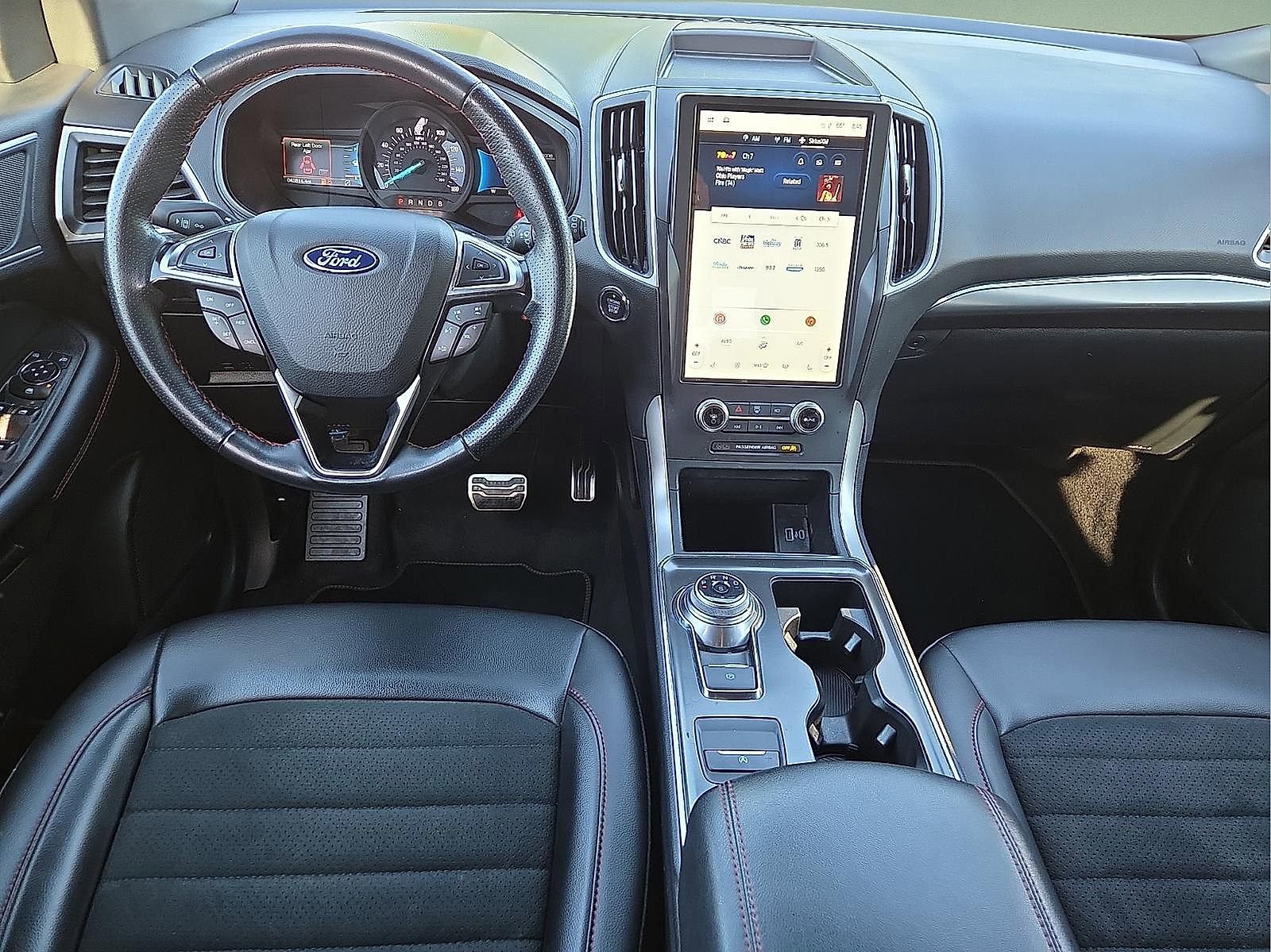 Certified 2024 Ford Edge ST-Line AWD/4WD image 11