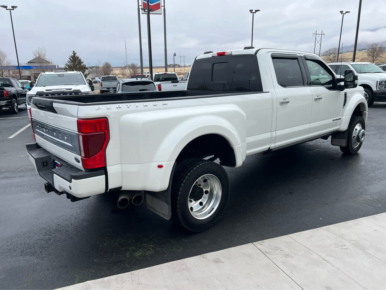 Certified 2022 Ford F450 Platinum w/ FX4 Off-Road Package image 7