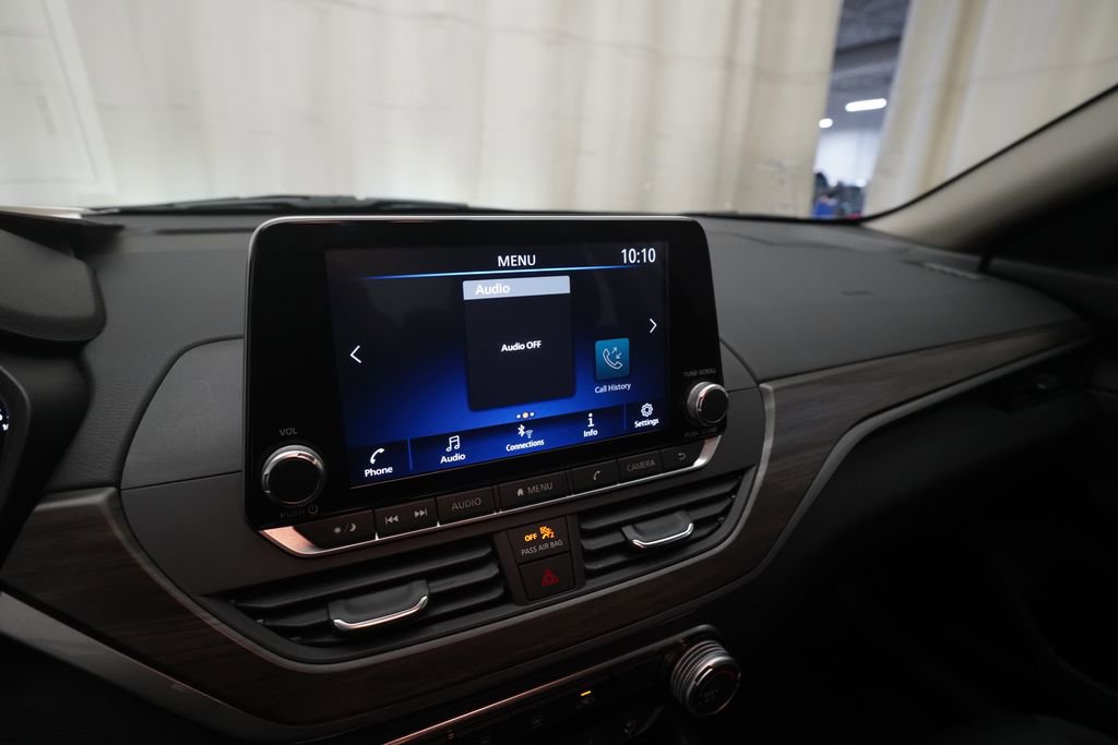 Used 2024 Nissan Altima 2.5 SV FWD image 6
