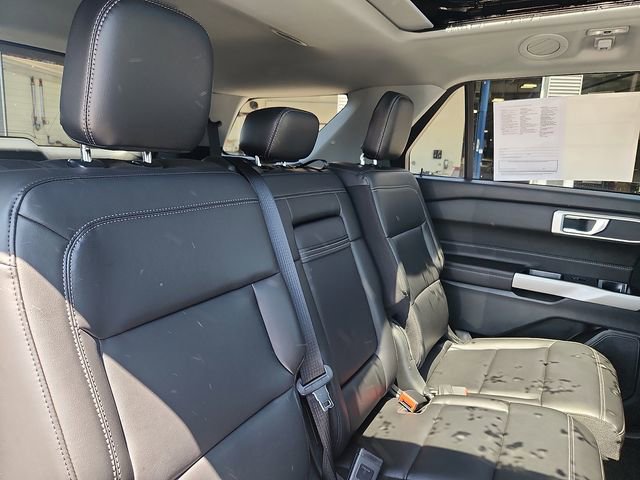 Certified 2024 Ford Explorer XLT w/ Equipment Group 202A AWD/4WD image 30