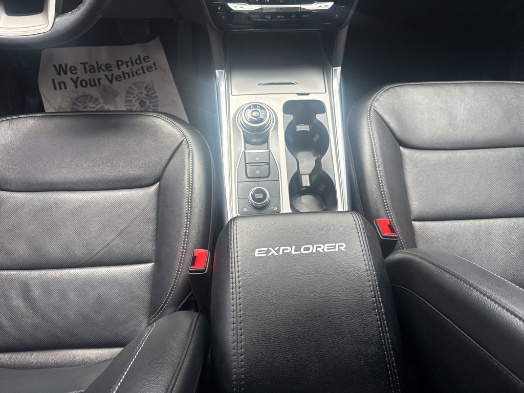 Certified 2023 Ford Explorer Limited w/ Equipment Group 301A AWD/4WD image 24
