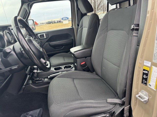 Used 2020 Jeep Gladiator Sport w/ Quick Order Package 24S image 11