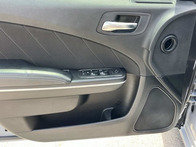 Used 2022 Dodge Charger SXT RWD image 28