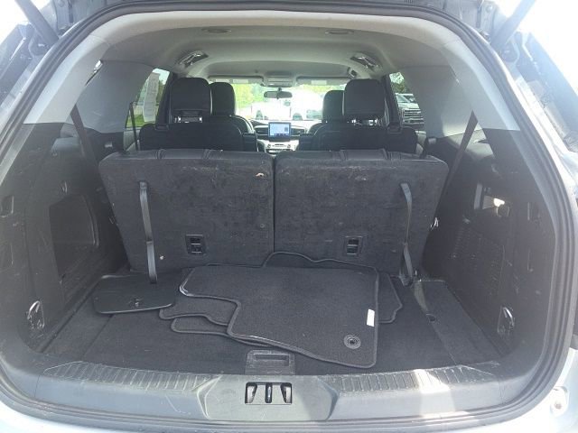 Certified 2023 Ford Explorer XLT w/ Equipment Group 202A AWD/4WD image 11