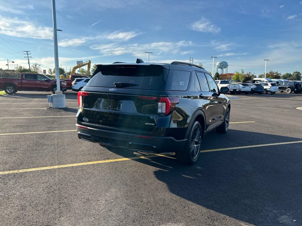 Certified 2025 Ford Explorer ST-Line w/ ST-Line Street Pack AWD/4WD image 6