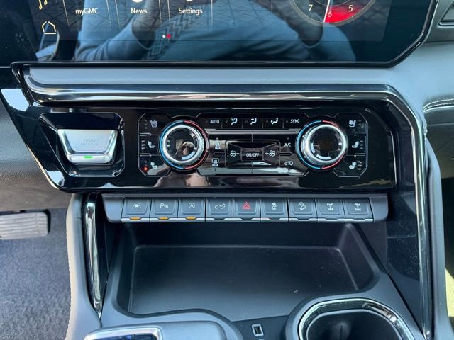 Used 2022 GMC Sierra 1500 AT4X image 18