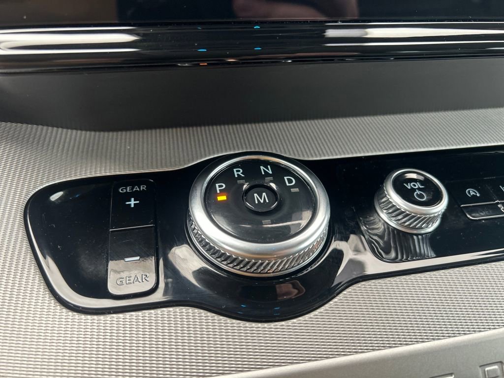 Certified 2025 Ford Expedition Active image 32