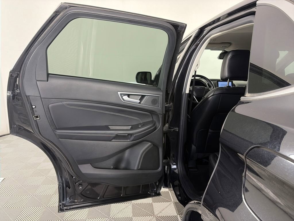 Certified 2024 Ford Edge Titanium image 12